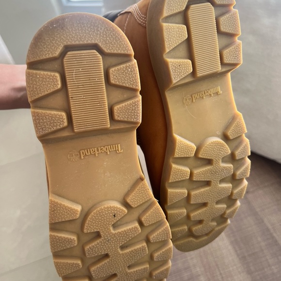 Timberland Boots - Picture 2 of 4